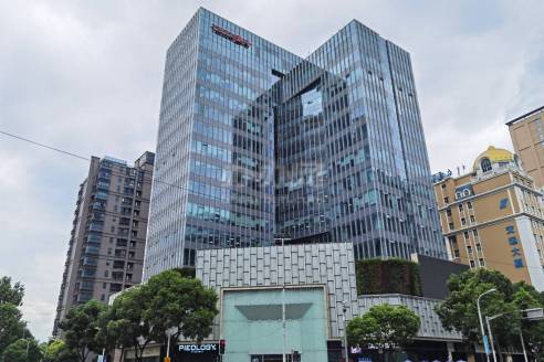 泰禾大厦写字楼出租,精装带家具丨汉中路地铁口丨房型方正丨落地窗丨